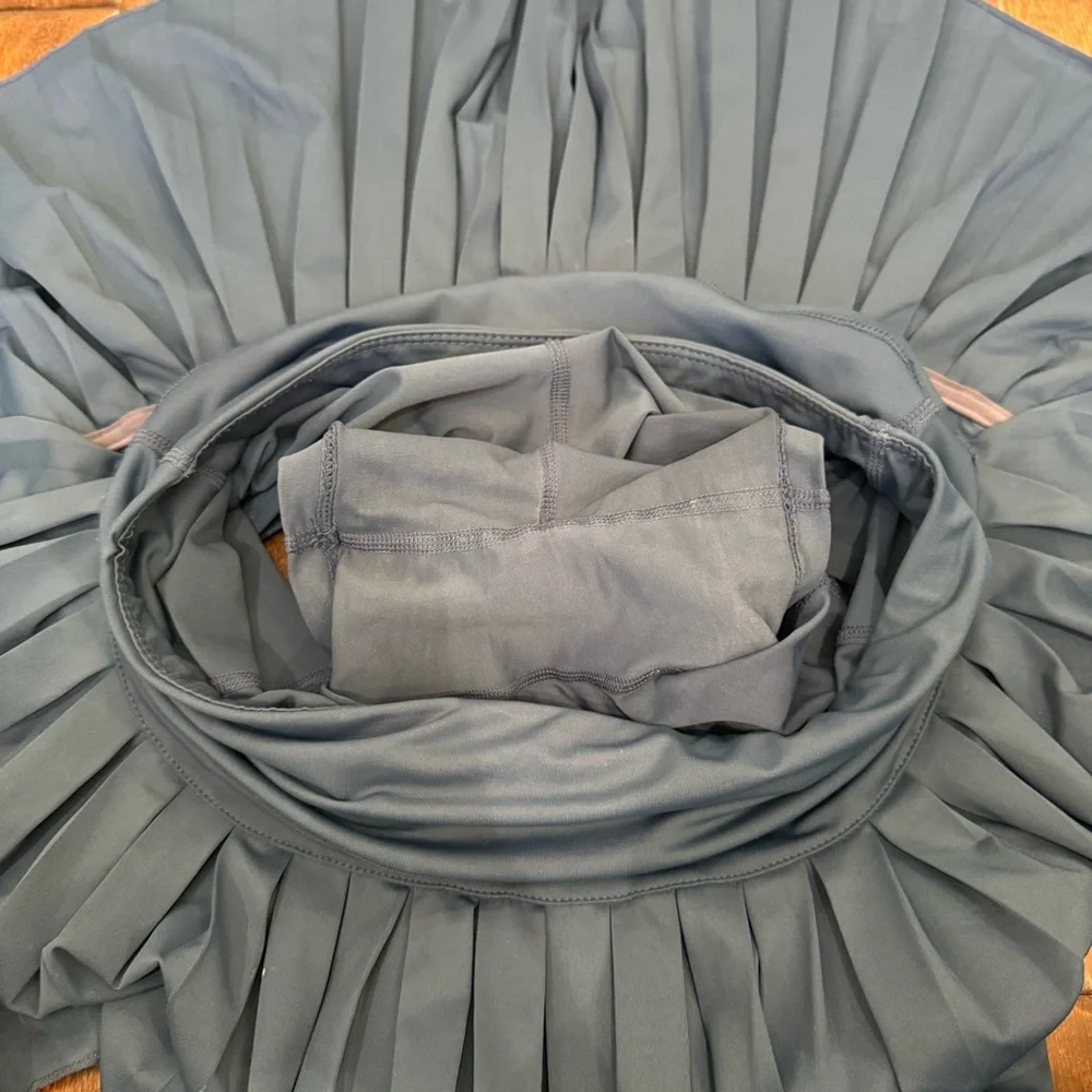 Gold Hinge Teal Pleated Tennis Skirt size Medium Athleisure Athletic Tennis Prep - Picture 7 of 8